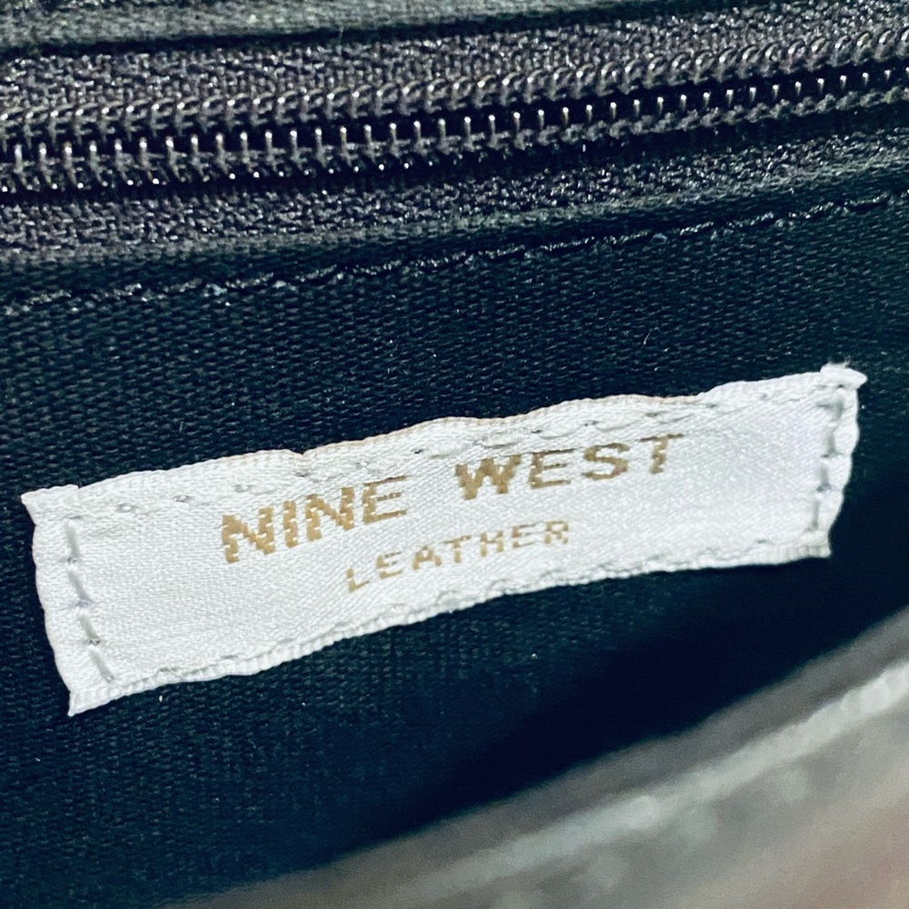 VTG 1990s Nine West Black Leather Shoulder Bag with Credit Card/ID Holders - Picture 6 of 14